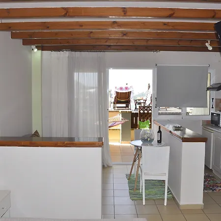 Tango Paleokastritsa