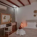 Tango 4* Paleokasztríca
