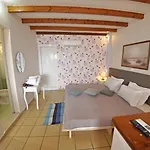 Tango 4*