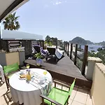 Tango 4*