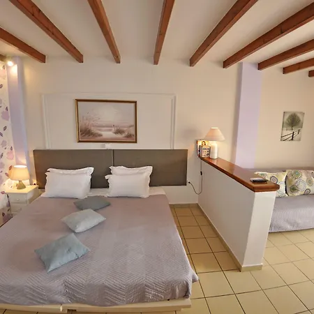 Tango Apartahotel 4*