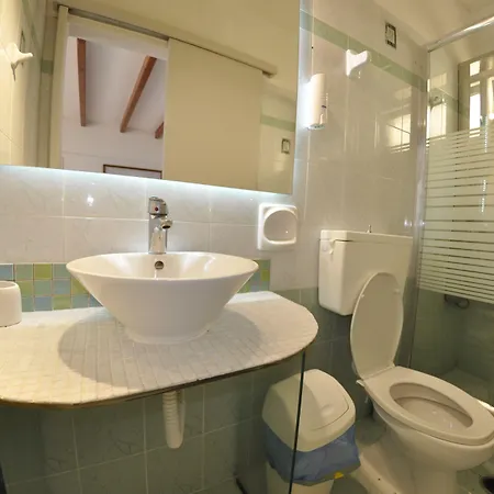Aparthotel Tango 4*